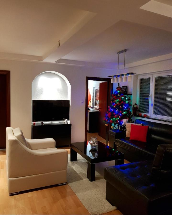 Brand New Apt In City Center บิโตลา ภายนอก รูปภาพ